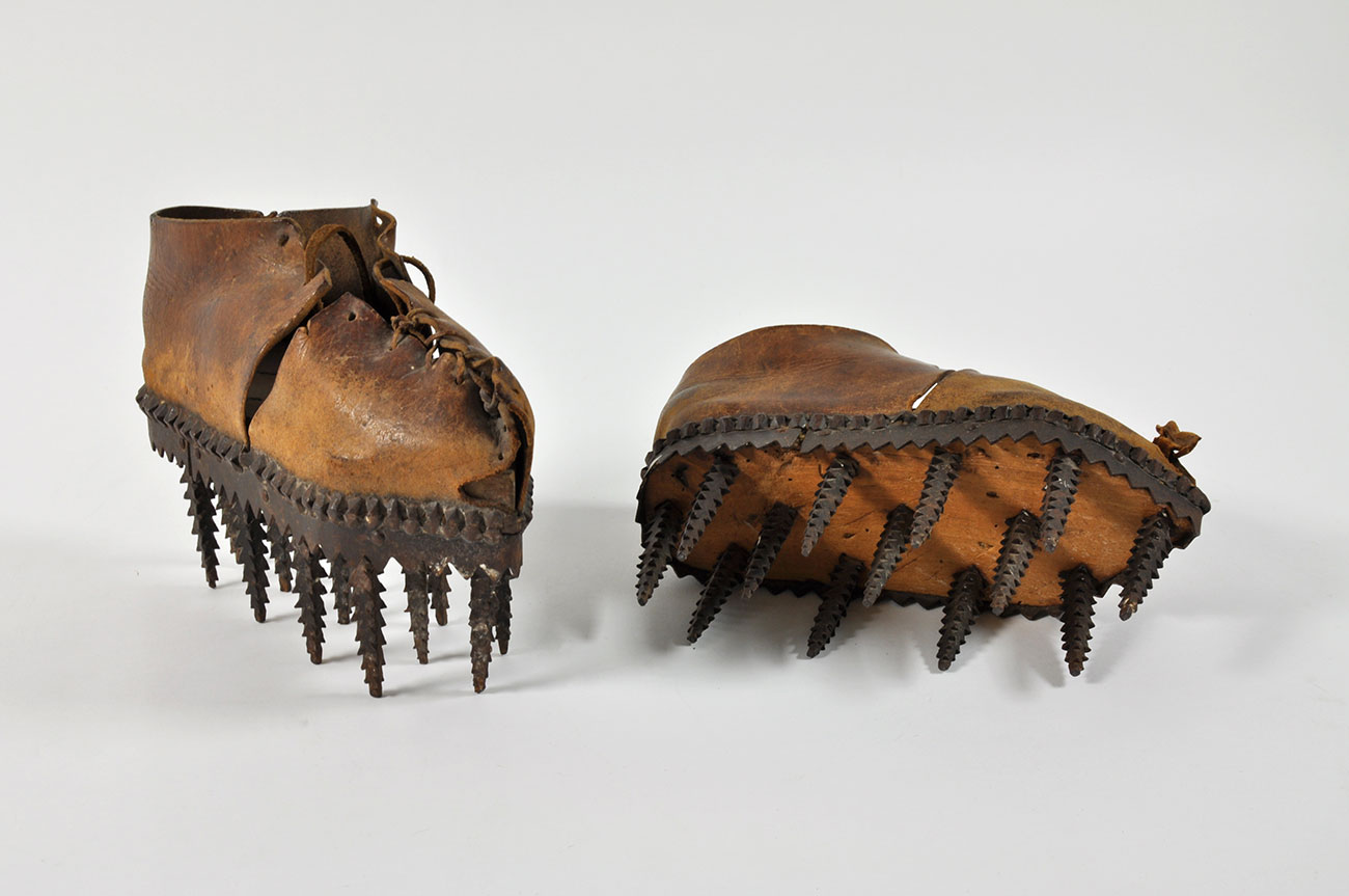 Chaussures a ecorcer les chataignes © MNHN photo, Mucem