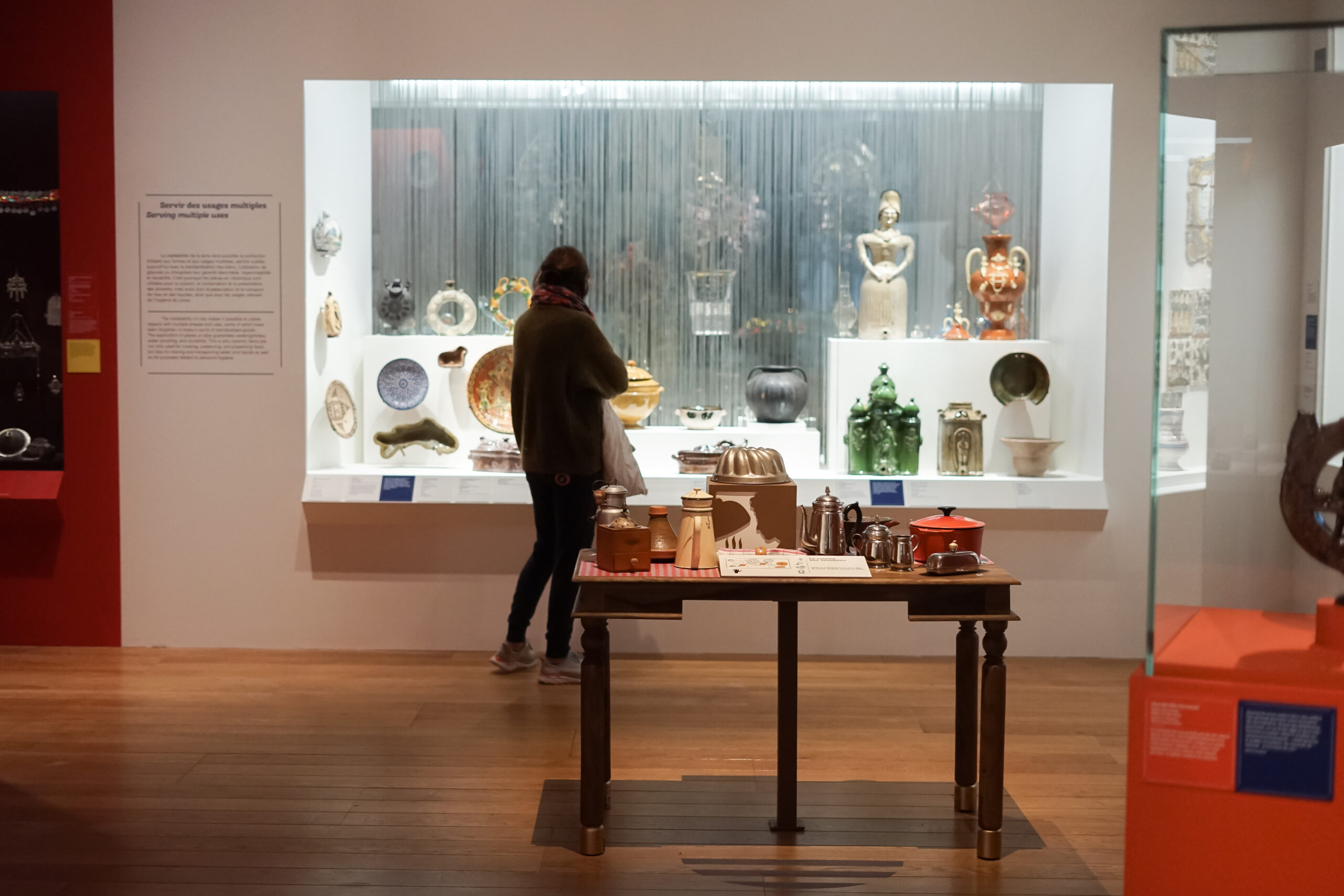 Parcours accessibilité dans l'exposition « Populaire ? »© Julie Cohen
