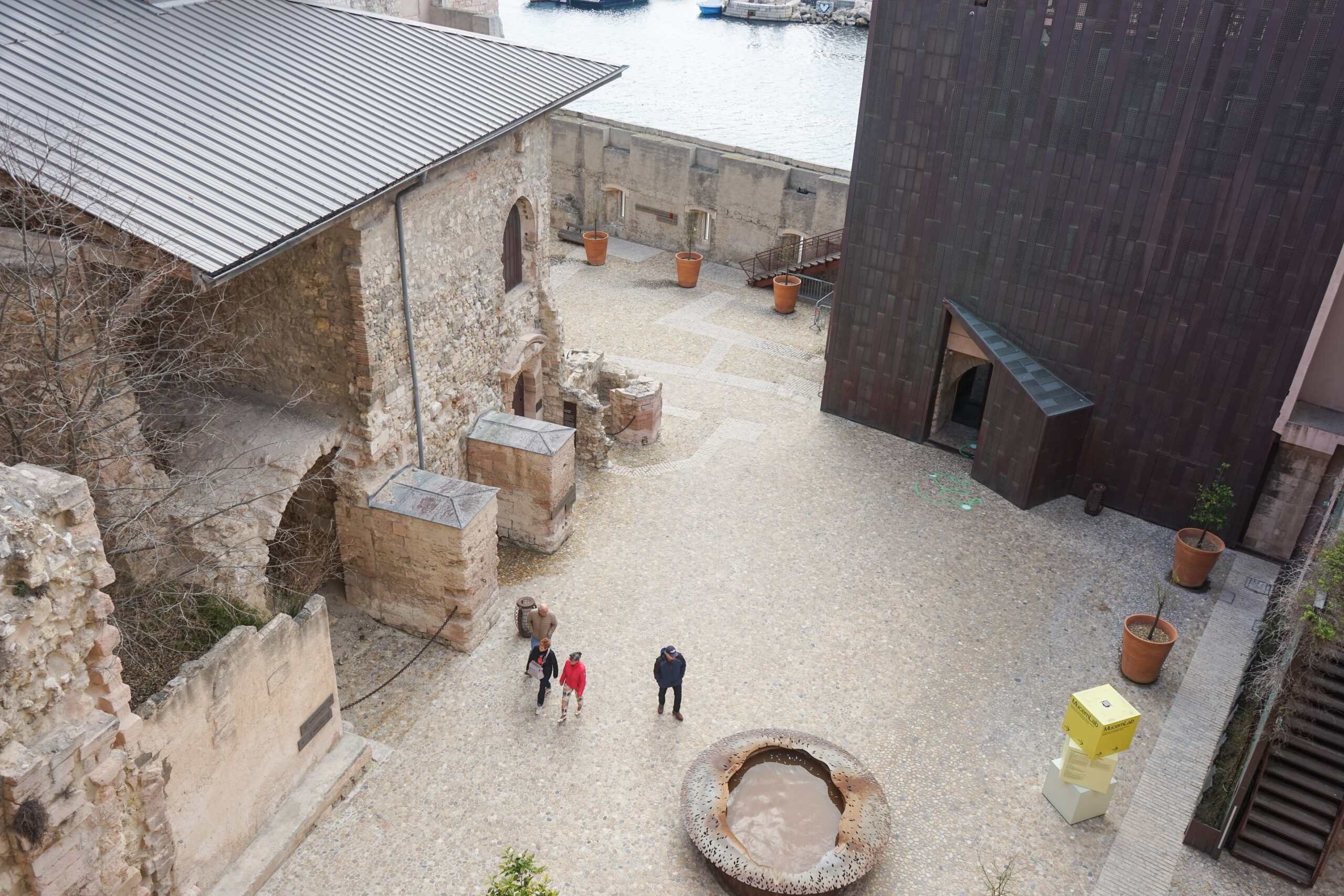 Mucem, Fort saint-Jean, Cours de la commande © Julie Cohen